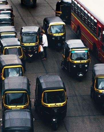 The busy streets of Mumbai. Mumbai flights directory